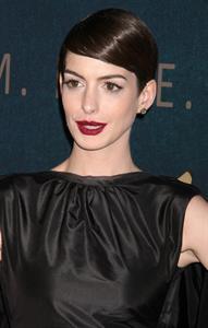 Anne Hathaway Les Miserables NY Premiere December 10-2012 