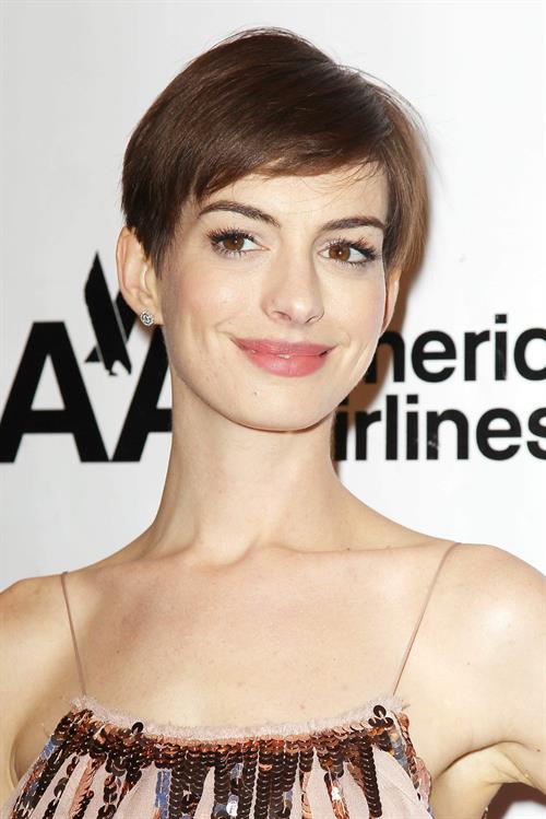 Anne Hathaway Attended the Museum of the Moving Image 27th Annual Black Tie Salute in New York Dec 11, 2012