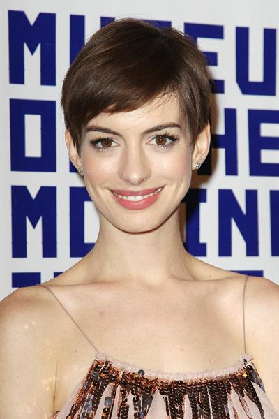 Anne Hathaway Attended the Museum of the Moving Image 27th Annual Black Tie Salute in New York Dec 11, 2012