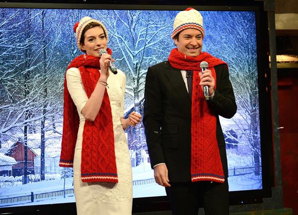 Anne Hathaway Late Night With Jimmy Fallon in New York December 11, 2012 