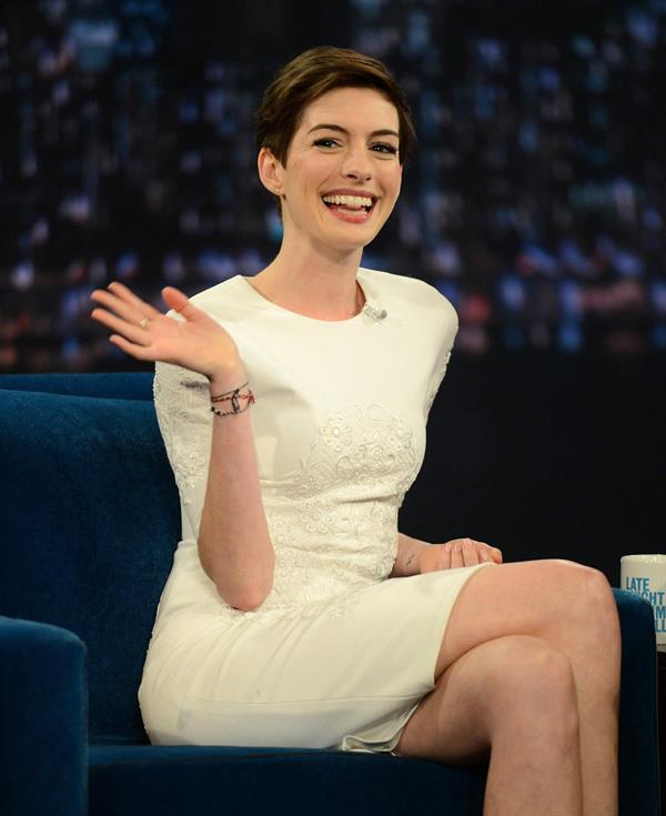 Anne Hathaway Late Night With Jimmy Fallon in New York December 11, 2012 