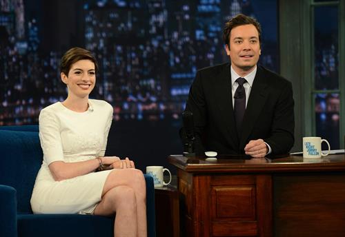 Anne Hathaway Late Night With Jimmy Fallon in New York December 11, 2012 