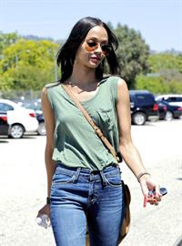 Zoe Saldana leaves a meeting in Beverly Hills April 27-2011 