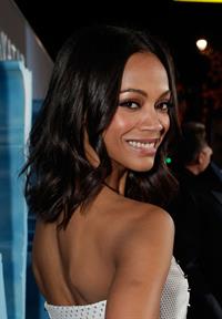 Zoe Saldana ''Avatar'' Premiere in Los Angeles December 16, 2009   