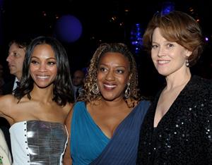 Zoe Saldana ''Avatar'' Premiere in Los Angeles December 16, 2009   