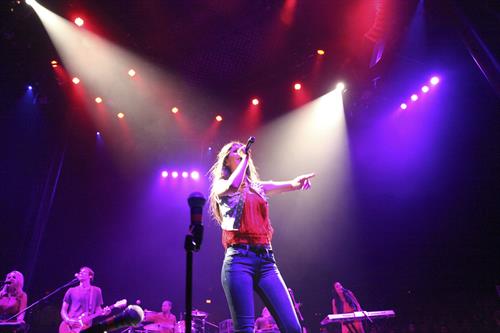 Victoria Justice video 2012 South Shore Music Circus 8/15/12 