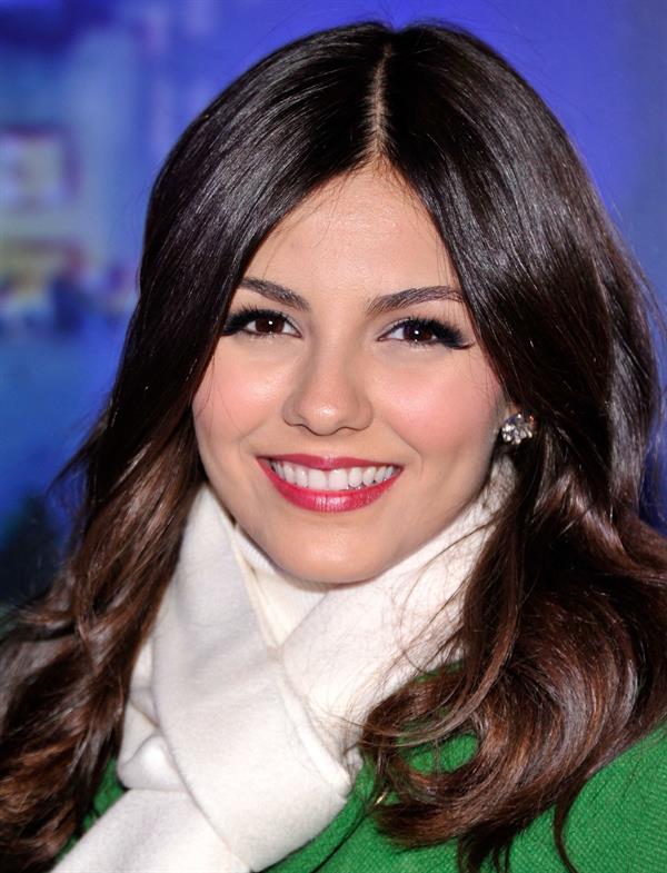 Victoria Justice 80th annual Rockefeller Center Christmas Tree Lighting Ceremony NYC 11/28/12 