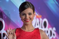 Victoria Justice video TeenNick HALO awards in Hollywood 11/17/12 