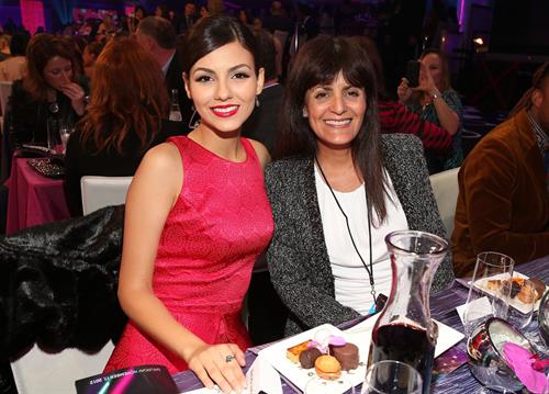 Victoria Justice video TeenNick HALO awards in Hollywood 11/17/12 