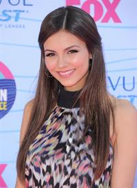 Victoria Justice - 2012 Teen Choice Awards in Universal City (July 22, 2012)