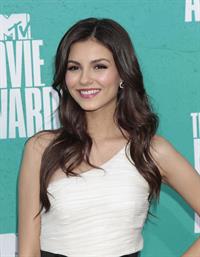 Victoria Justice - MTV Movie Awards at Universal Studios, Arrivals - June 3, 2012