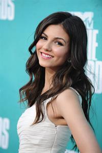 Victoria Justice - MTV Movie Awards at Universal Studios, Arrivals - June 3, 2012