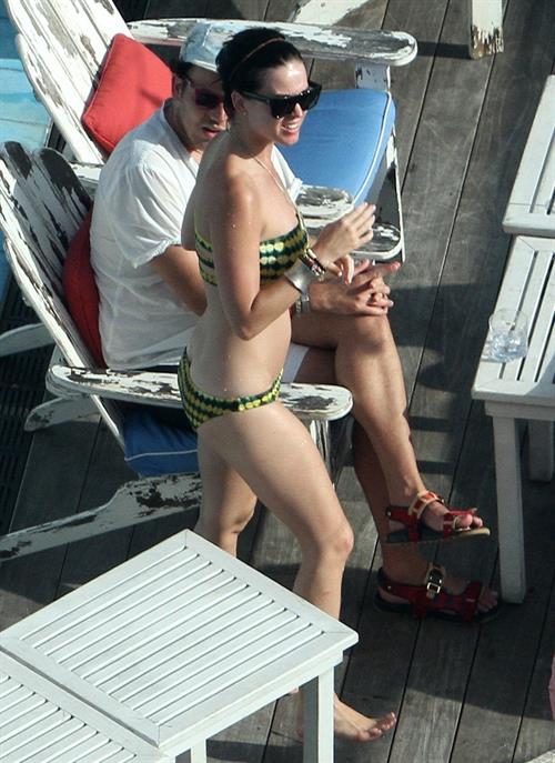 Katy Perry - In a bikini at a hotel pool in Miami July 27, 2012
