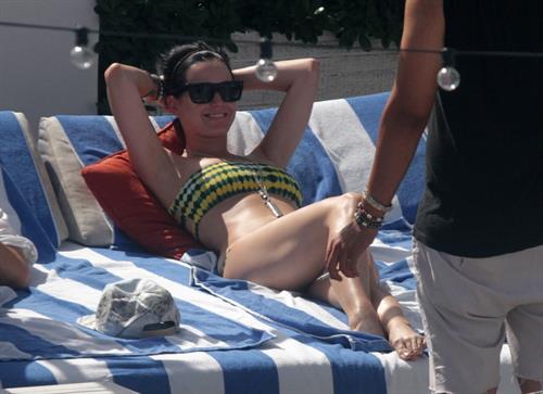 Katy Perry - In a bikini at a hotel pool in Miami July 27, 2012