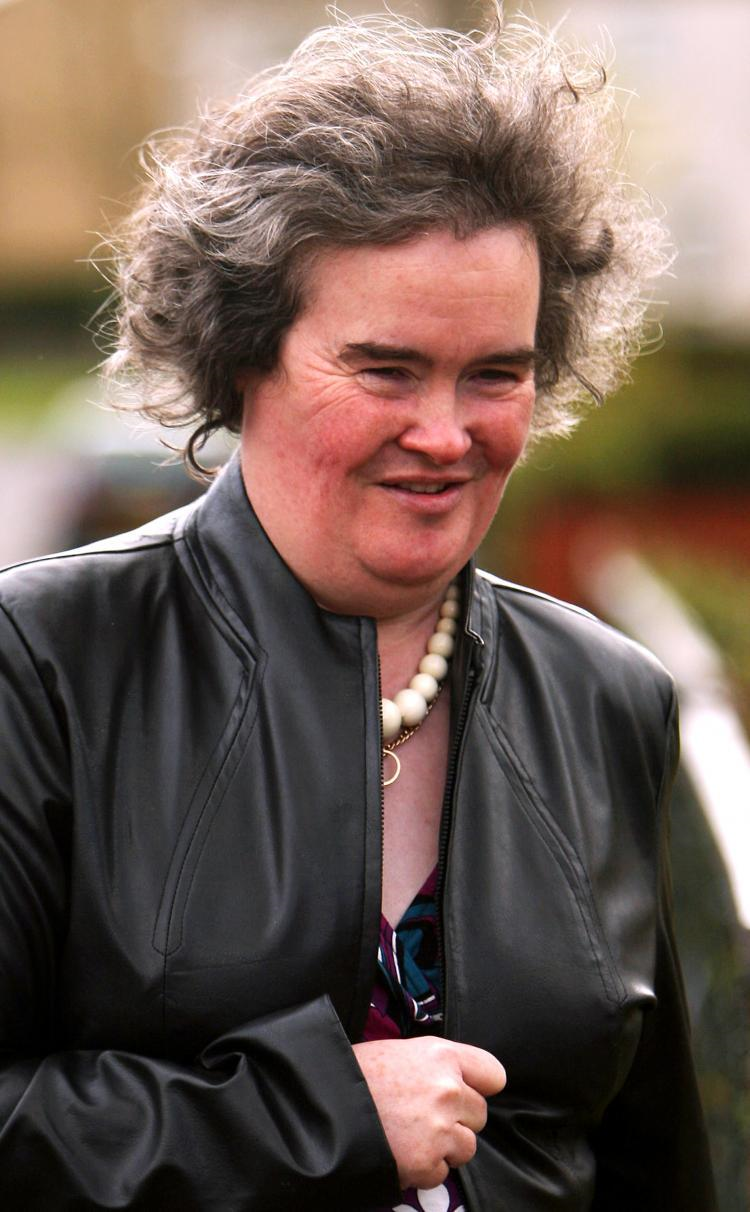 Сьюзен бойл. Сьюзан Бойл. Susan Boyle сейчас. Сьюзен Линдауэр. Лохматый ангел Сьюзан Бойл.