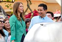 Jessica Alba on the set of Extra in Los Angeles on January 25, 2012 