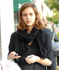 Jessica Alba shopping in Beverly Hills California on March 25, 2011 