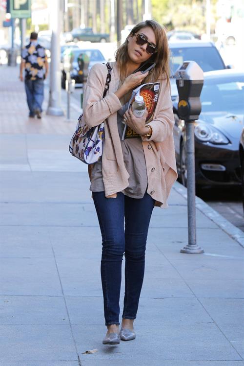 Jessica Alba – Candids in Beverly Hills 11/5/13