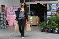 Jessica Alba - Running errands in Los Angeles (16.05.2013) 