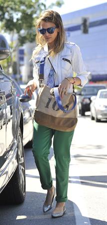 Jessica Alba - Out for a stroll in Los Angeles , March 30, 2013