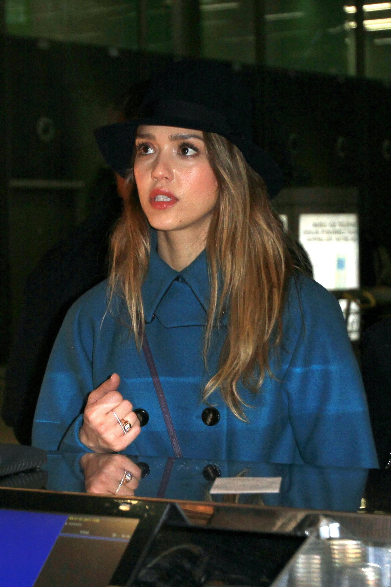 Jessica Alba arrives at Charles de Gaulle Airport in Paris 3/1/13 