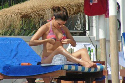 Eva Longoria Wearing a bikini on holiday in Marbella 04.08.13 