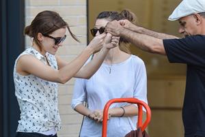 Emma Watson Shopping at a jewelry stand in the meatpacking district of New York 14.09.12