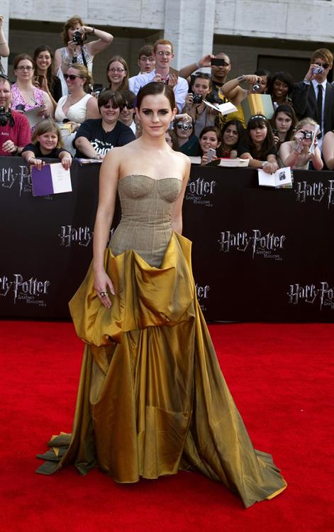 Emma Watson - Harry Potter and the Deathly Hallows Premiere in New York City, July 11, 2011