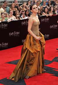 Emma Watson - Harry Potter and the Deathly Hallows Premiere in New York City, July 11, 2011