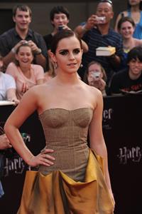Emma Watson - Harry Potter and the Deathly Hallows Premiere in New York City, July 11, 2011