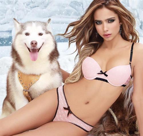 Catalina Otalvaro in lingerie