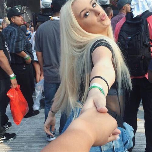 Tana Mongeau. 