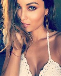 Johana Gómez taking a selfie