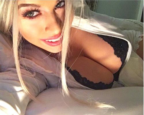 Morgan Hultgren taking a selfie