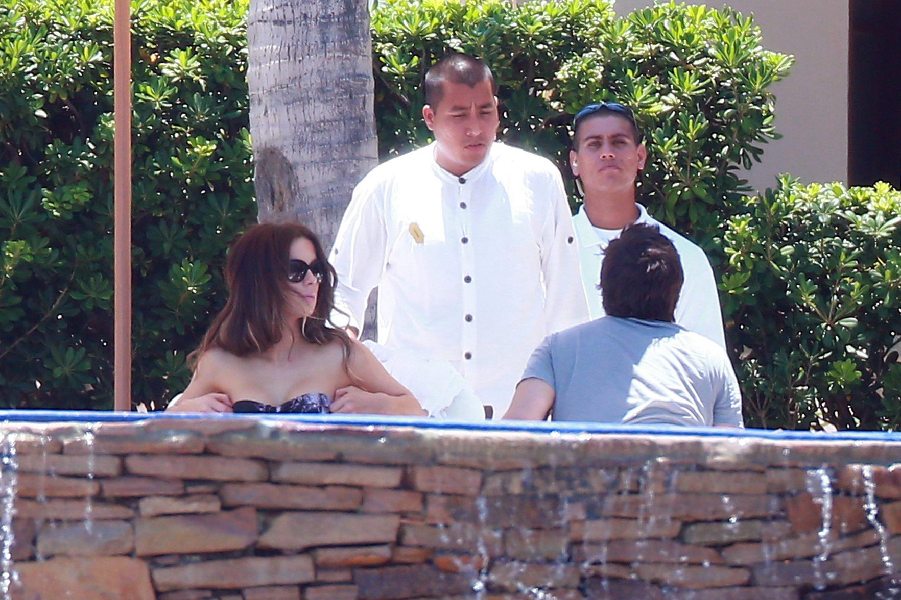 Kate Beckinsale wearing a bikini on vacation in Mexico August 21, 2013