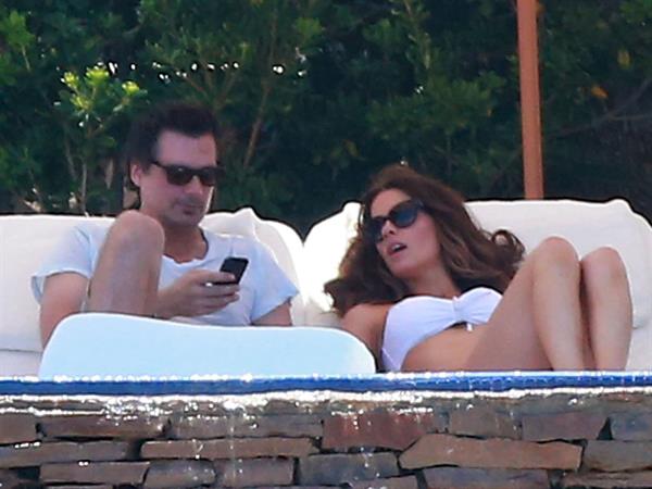 Kate Beckinsale wearing a bikini on vacation in Mexico August 22, 2013 