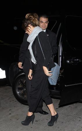 Kate Beckinsale Arrives at LA Airport to catch a flight to NYC May 4-2013