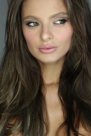 Dana Harem - Green Eyes, Red Lingerie and White Lights