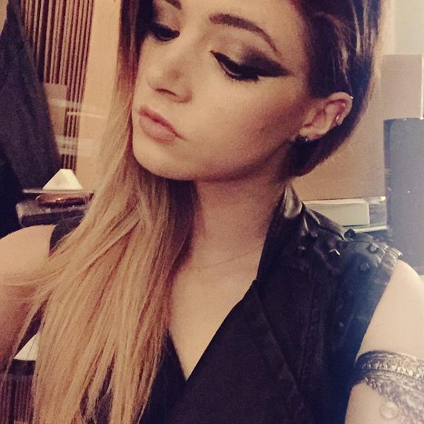 Chrissy Costanza taking a selfie