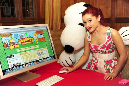 Ariana Grande Valentine Twitter party in Los Angeles 08-02-2012 