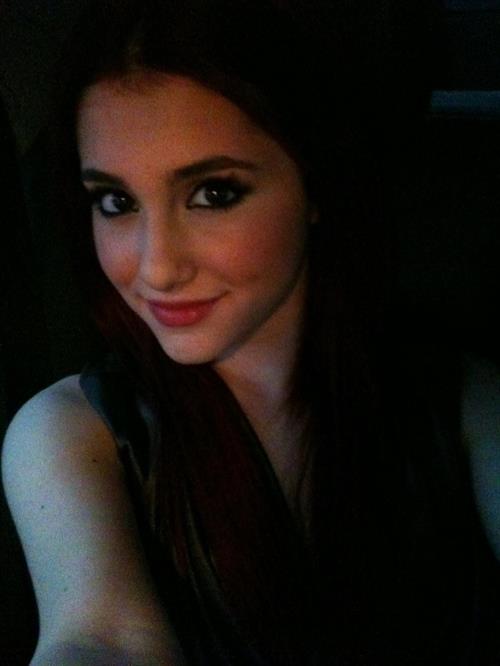 Ariana Grande Twitter and MySpace pics 
