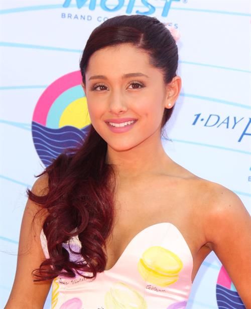 Ariana Grande - 2012 Teen Choice Awards in Universal City (July 22, 2012)