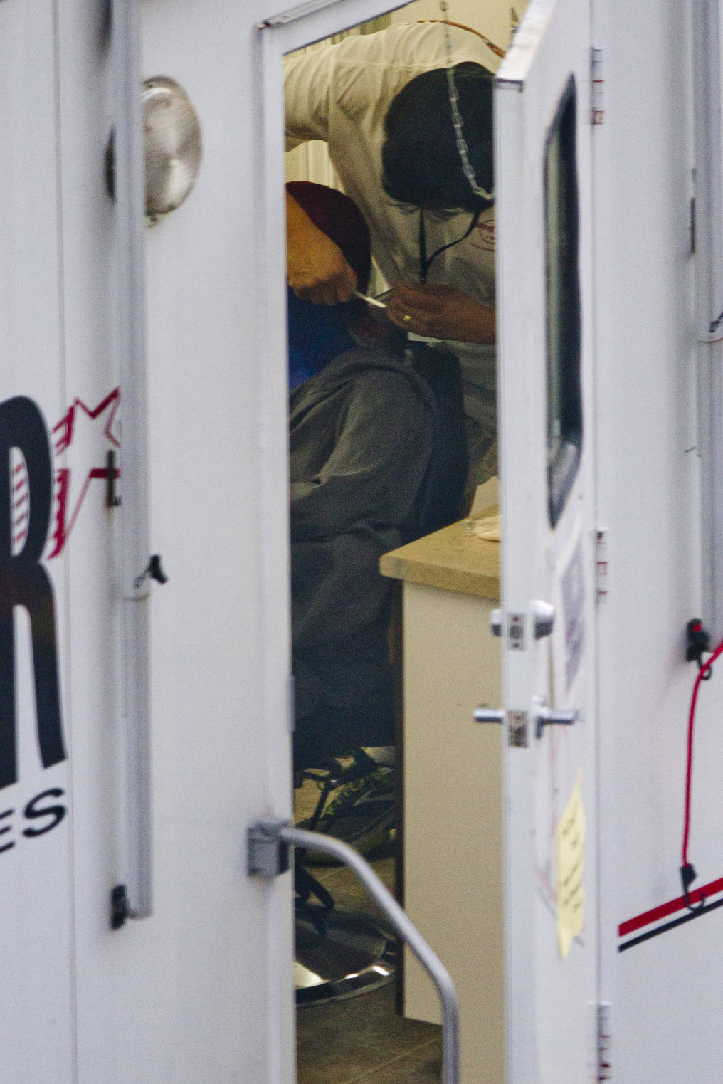 Jennifer Lawrence s On the Set of X-Men: Days of Future Past - Montreal, Canada (May 31, 2013) 