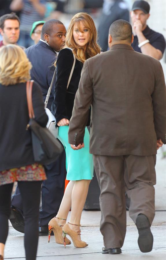 Jennifer Lawrence Arriving at the Jimmy Kimmel Live (January 31, 2013) 