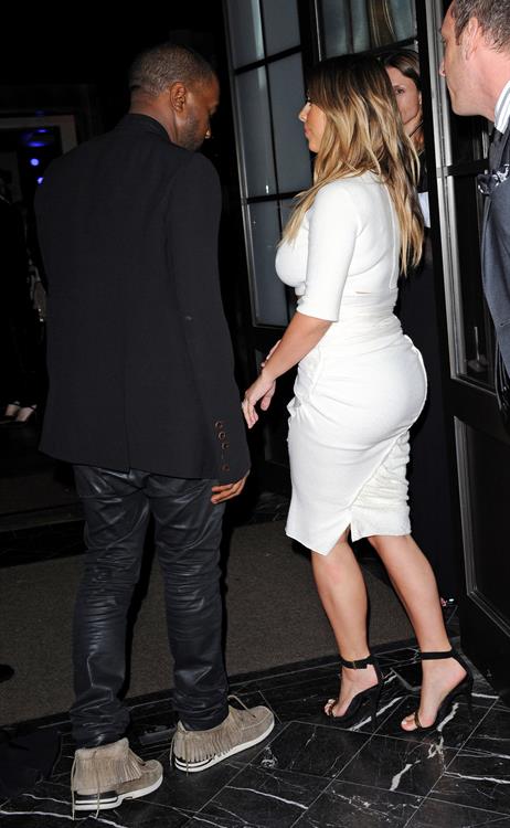 Kim Kardashian Dream For Future Africa Foundation Gala -- Beverly Hills, Oct. 24, 2013 