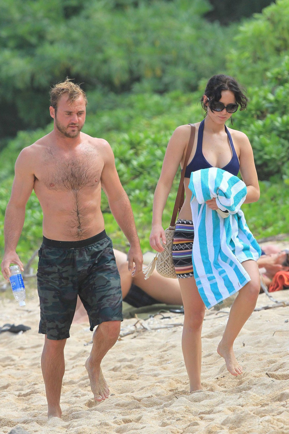 Jennifer Lawrence Bikini Pictures Jennifer Lawrence bikini candids in Hawaii 11/22/12