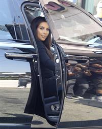Kim Kardashian - Spotted inside a Rolls Royce in Los Angeles (31.05.2013) 