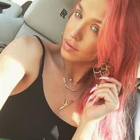 Imogen Anthony taking a selfie