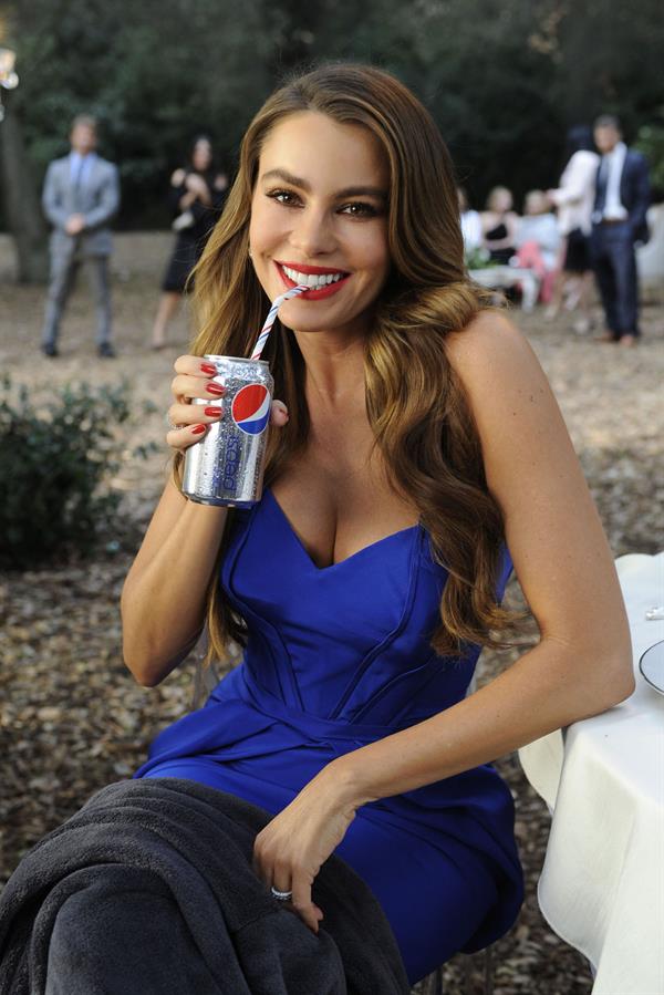 Sofia Vergara takes a break while shooting her newest Diet Pepsi commercial 12/16/12 