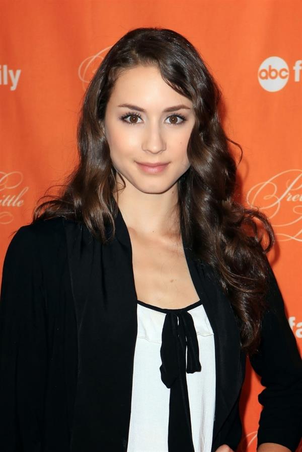 Troian Bellisario